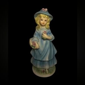 Vintage Avon "jennifer" figurine